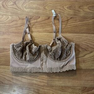 Aerie Tan Lace Underwire Bra